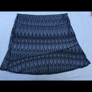 Prana black & white skirt